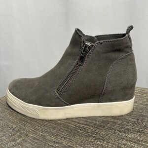 Steve Madden Wedgie Ankle Boots Sneakers Women's 8.5 M Gray Suede Hidden Wedge
